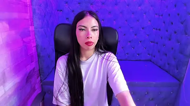 Alana Hotterr online show from February 18, 2026, 3:46 am