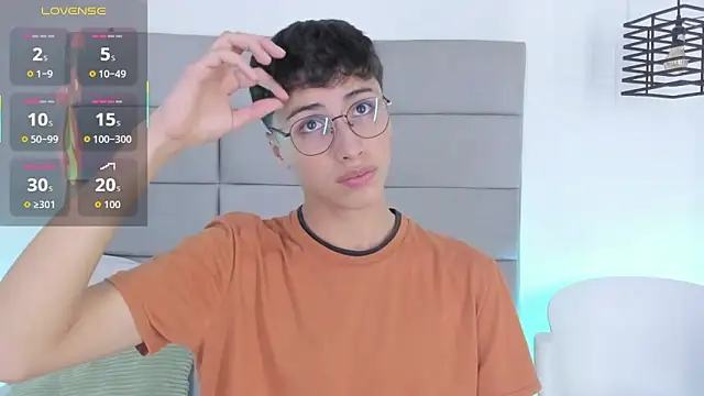 JoshClaarktt online show from March 21, 2026, 4:06 am