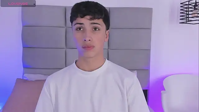 JoshClaarktt online show from March 28, 2026, 4:01 am