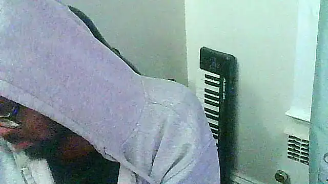 Snapshot of MrUnintentional chatting on December 19, 2025, 7:10 pm MrUnintentional online show from December 19, 2025, 7:10 pm