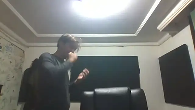 Elmonojojoi98 online show from March 6, 2026, 7:27 am