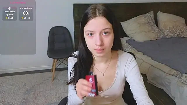 AlicePowells online show from February 13, 2026, 11:39 am