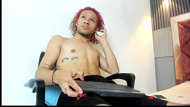 Snapshot of TAYSON_SCOTT chatting on December 20, 2025, 12:12 pm TAYSON SCOTT online show from December 20, 2025, 12:12 pm