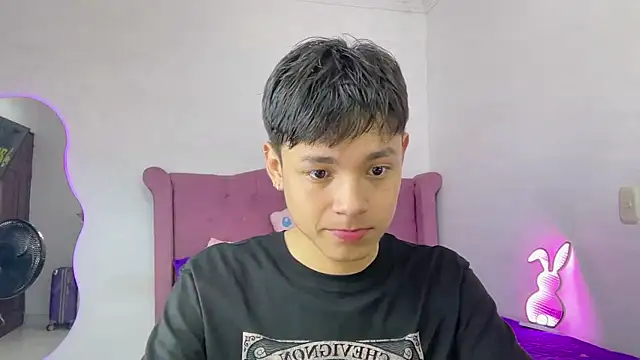 Snapshot of Andy_Belier23 chatting on April 24, 2026, 2:08 pm Andy Belier23 online show from April 24, 2026, 2:08 pm