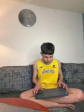 Snapshot of Andy_Belier23 chatting on June 4, 2026, 3:01 am Andy Belier23 online show from June 4, 2026, 3:01 am