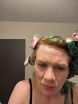 bluntbeautyxo online show from April 3, 2026, 3:15 am