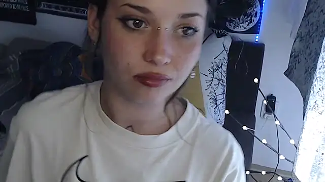 AlienforTwenty online show from March 13, 2026, 12:23 pm