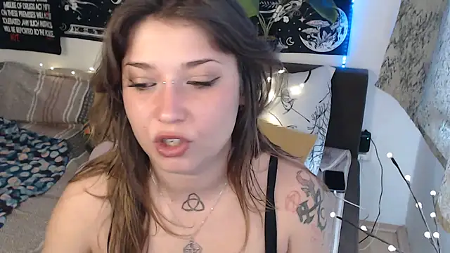 AlienforTwenty online show from March 22, 2026, 9:34 am