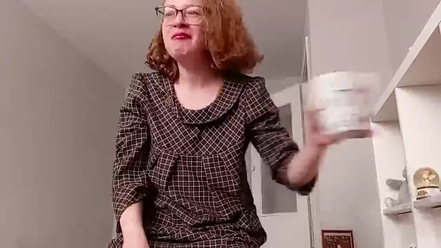 Snapshot of Alice_newhome chatting on April 30, 2026, 8:31 am Alice newhome online show from April 30, 2026, 8:31 am