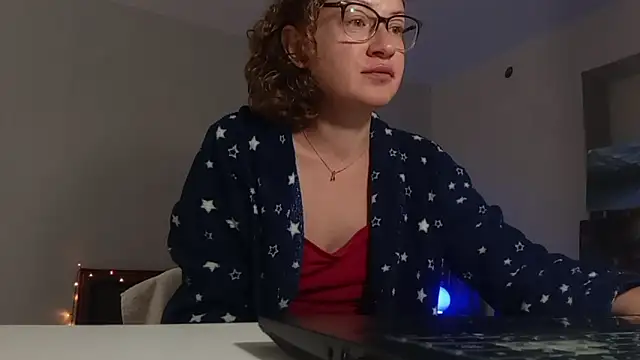 Snapshot of Alice_newhome chatting on May 26, 2026, 12:01 pm Alice newhome online show from May 26, 2026, 12:01 pm