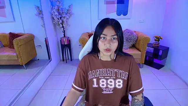 Snapshot of Carolina_cherry chatting on April 21, 2026, 12:55 pm Carolina cherry online show from April 21, 2026, 12:55 pm