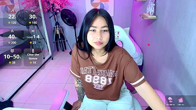 Snapshot of Carolina_cherry chatting on May 2, 2026, 12:32 pm Carolina cherry online show from May 2, 2026, 12:32 pm