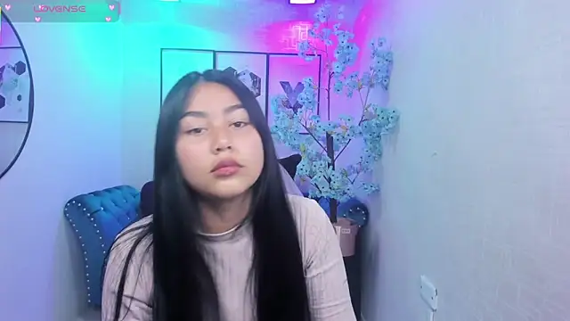 Snapshot of Carolina_cherry chatting on June 13, 2026, 12:47 pm Carolina cherry online show from June 13, 2026, 12:47 pm
