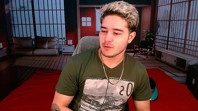 RayanLynxx online show from December 22, 2025, 7:55 pm