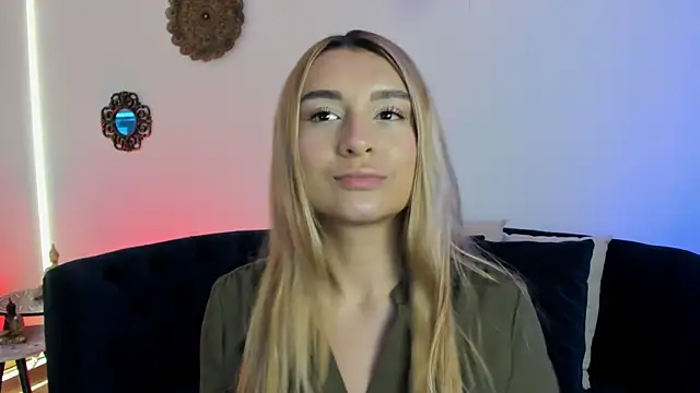 Morgan Lux online show from January 13, 2026, 12:32 pm