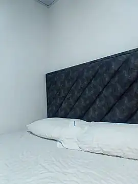 MMia 18 online show from February 26, 2026, 9:30 am