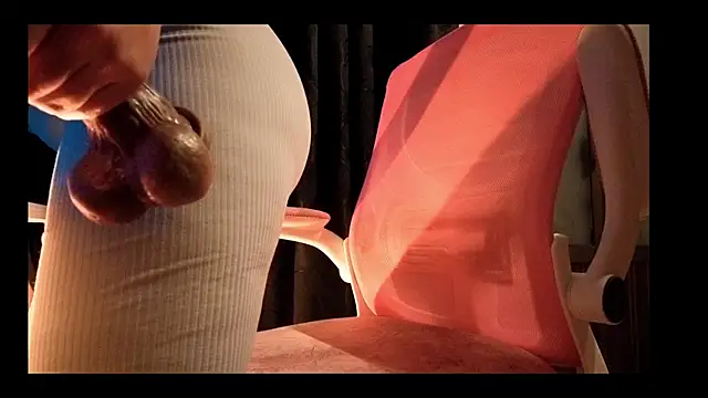 vickvalencia2 online show from April 14, 2026, 3:23 am