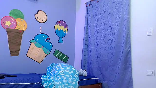 NOVAHOT98 online show from February 1, 2026, 7:56 pm