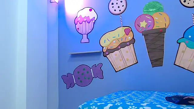 NOVAHOT98 online show from February 26, 2026, 7:46 pm