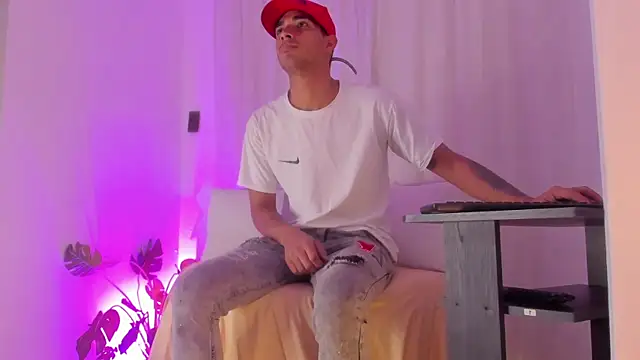 Snapshot of kings_of_heavens_ chatting on January 8, 2026, 3:53 am kings of heavens online show from January 8, 2026, 3:53 am