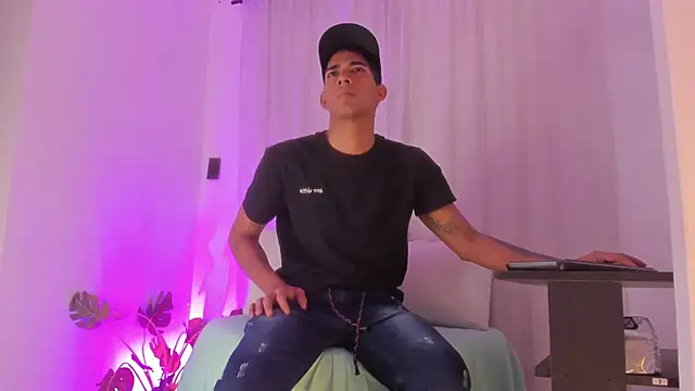 Snapshot of kings_of_heavens_ chatting on January 15, 2026, 4:06 am kings of heavens online show from January 15, 2026, 4:06 am