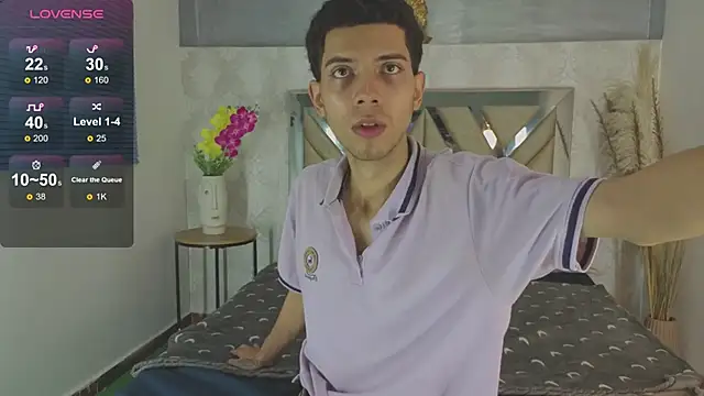 Snapshot of prettyboyy_13 chatting on December 21, 2025, 3:57 am prettyboyy 13 online show from December 21, 2025, 3:57 am