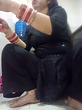 Snapshot of Barbie-Doll7 chatting on January 14, 2026, 8:53 am Barbie-Doll7 online show from January 14, 2026, 8:53 am