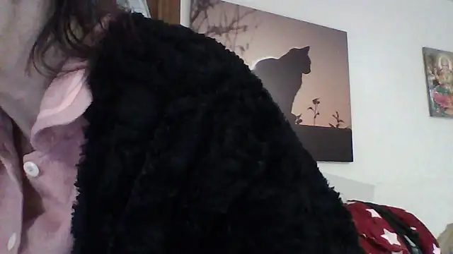 Lunamaya7 online show from December 23, 2025, 4:32 am