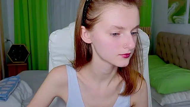 Miss Alisa  online show from February 26, 2026, 4:50 pm