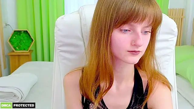 Miss Alisa  online show from April 4, 2026, 3:09 pm