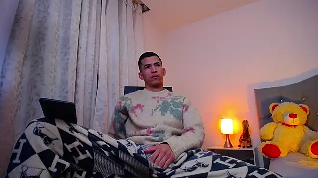 TOMBOYSEXX online show from January 6, 2026, 11:14 am