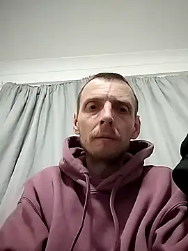 CrookedBunk3527 online show from December 21, 2025, 7:43 pm