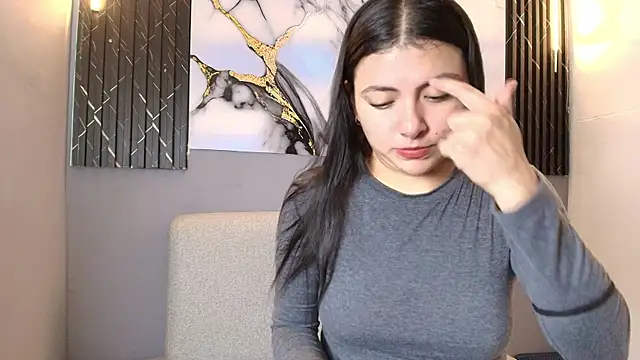 VIOLETA PARKKER online show from January 6, 2026, 7:17 pm