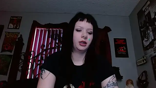 Snapshot of Bettieee_Agura chatting on March 18, 2026, 8:56 pm Bettieee Agura online show from March 18, 2026, 8:56 pm