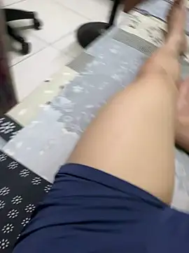 Snapshot of zzzzx989 chatting on February 2, 2026, 10:36 am zzzzx989 online show from February 2, 2026, 10:36 am