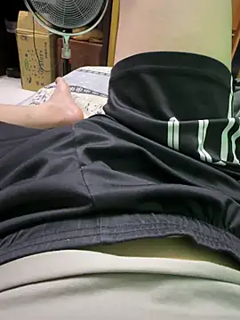 Snapshot of zzzzx989 chatting on April 6, 2026, 2:42 am zzzzx989 online show from April 6, 2026, 2:42 am