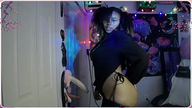 Snapshot of HonneyBunnyXO chatting on June 12, 2026, 9:14 pm HonneyBunnyXO online show from June 12, 2026, 9:14 pm