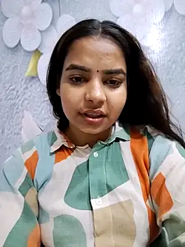 Snapshot of Himani_0122 chatting on June 17, 2026, 5:43 am Himani 0122 online show from June 17, 2026, 5:43 am