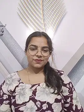 Snapshot of Himani_0122 chatting on July 7, 2026, 7:45 am Himani 0122 online show from July 7, 2026, 7:45 am