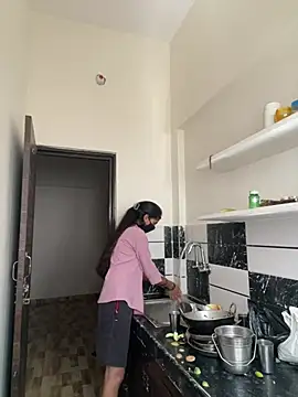 Pooja Love143 online show from April 6, 2026, 5:41 am