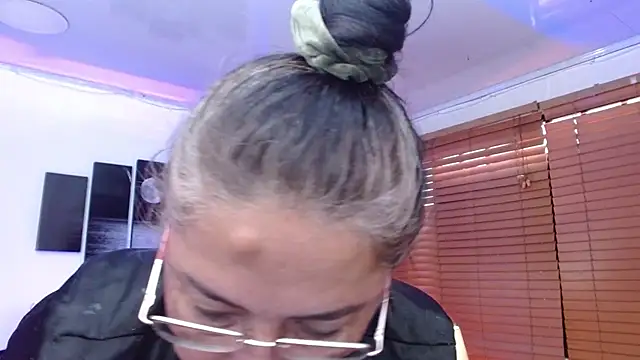 paola xm online show from March 17, 2025, 12:25 pm