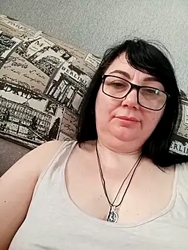 MariSwan222 online show from April 12, 2026, 6:07 am