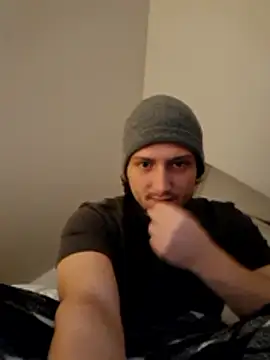 Snapshot of Ghost_Pie chatting on December 15, 2025, 1:32 am Ghost Pie online show from December 15, 2025, 1:32 am