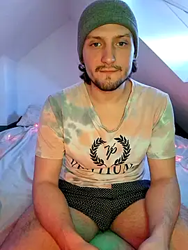 Snapshot of Ghost_Pie chatting on December 20, 2025, 8:21 am Ghost Pie online show from December 20, 2025, 8:21 am