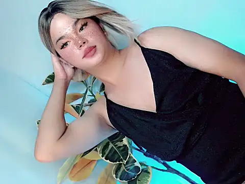 Snapshot of Shaneloveme chatting on June 4, 2026, 7:31 pm Shaneloveme online show from June 4, 2026, 7:31 pm