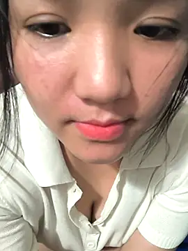 Snapshot of Sisilaydy_01 chatting on July 8, 2026, 5:39 pm Sisilaydy 01 online show from July 8, 2026, 5:39 pm