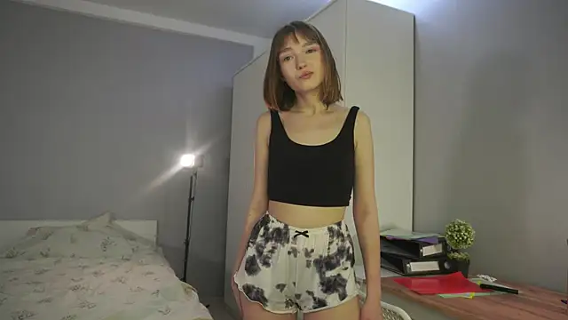 Snapshot of Leyla_crsh chatting on May 28, 2026, 5:16 am Leyla crsh online show from May 28, 2026, 5:16 am
