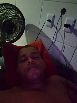 marreta240675 online show from March 3, 2026, 1:45 am