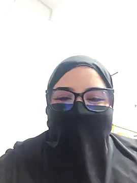 Snapshot of Dalia_Reem chatting on January 5, 2026, 7:17 pm Dalia Reem online show from January 5, 2026, 7:17 pm