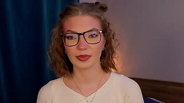 JeaneneWoltz online show from February 6, 2026, 6:00 pm